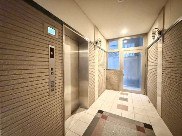 エス・キュート尼崎のロビー