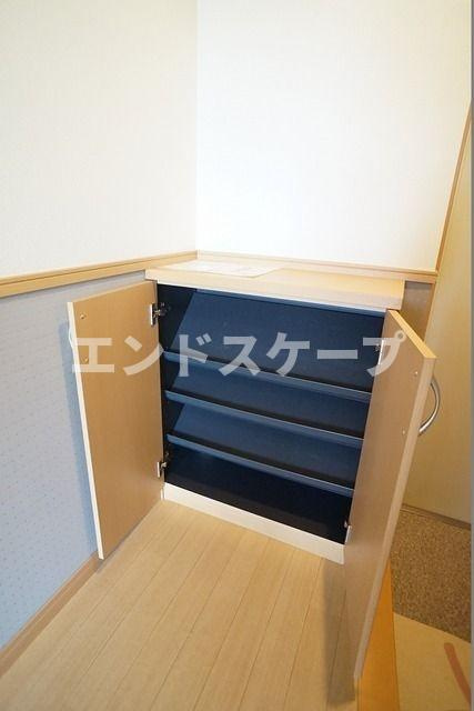 ラ　バーゼの玄関|高崎、前橋のお部屋探しはエンドスケープまで！お客様の理想お聞かせ下さい♪