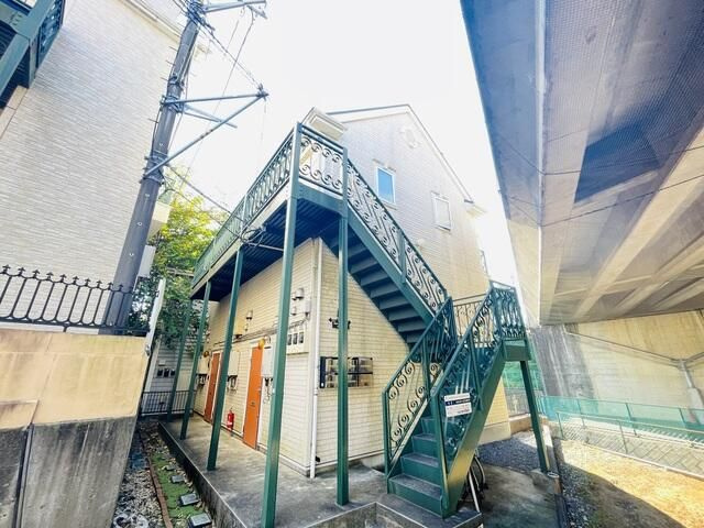 相模原市南区上鶴間１丁目のアパートの外観