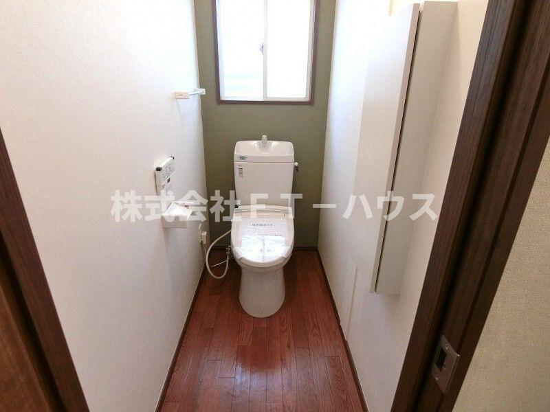 夏見台一戸建貸家　２号棟のトイレ