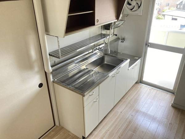ビレッジハウス見川3号棟のキッチン|ビレッジハウスの同一物件・同一タイプの間取りの写真です
