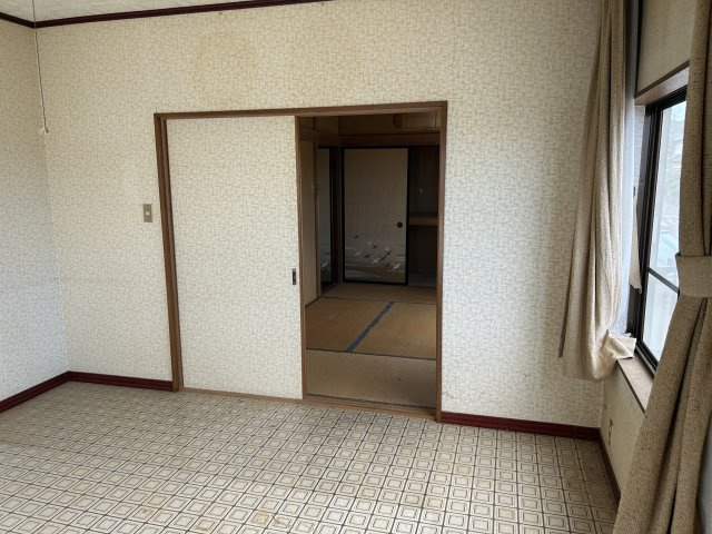 日立市金沢町貸家の洋室|明るい洋室です