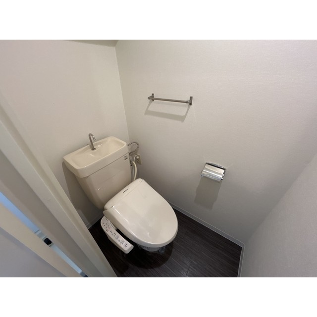 自由ヶ丘シティハウスのトイレ|ゆったりとした空間のトイレです