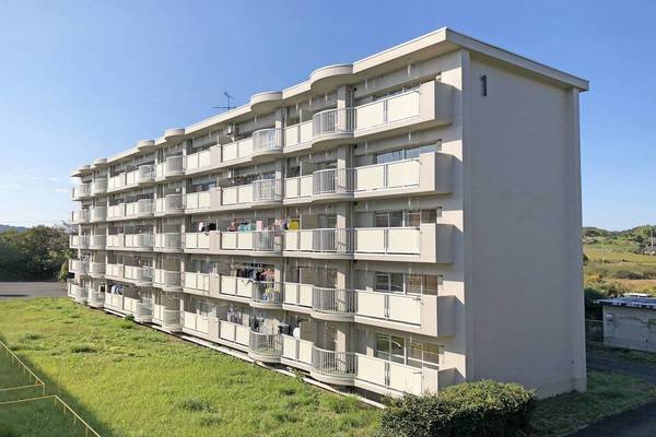 ビレッジハウス三美1号棟の外観|外観もきれいです
