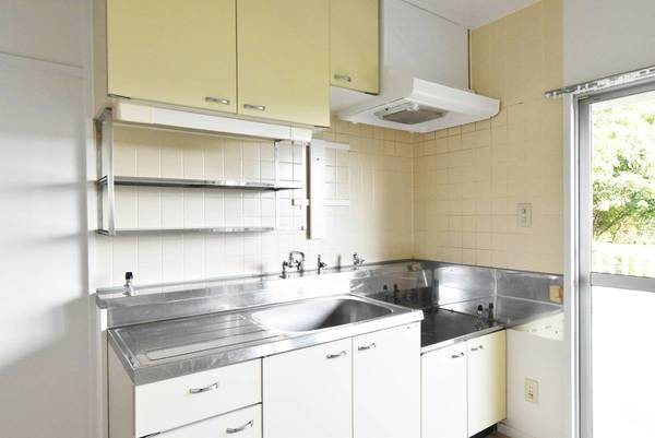 ビレッジハウス三美1号棟のキッチン|ビレッジハウスの同一物件・同一タイプの間取りの写真です