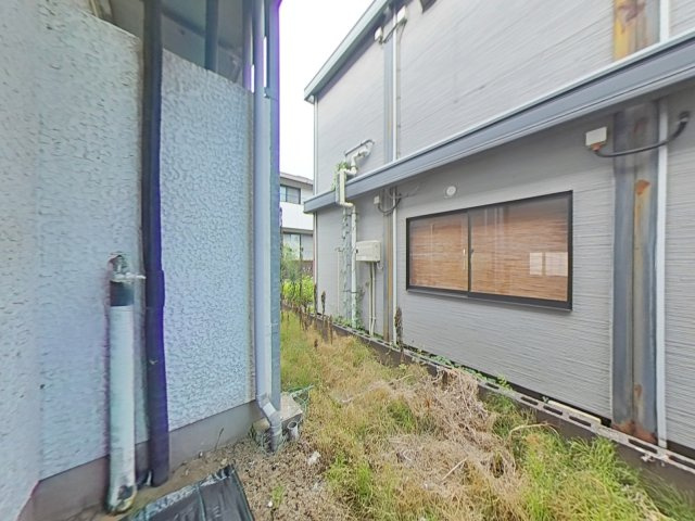 長山アパートのバルコニー|落ち着いた時間を過ごせるバルコニーです