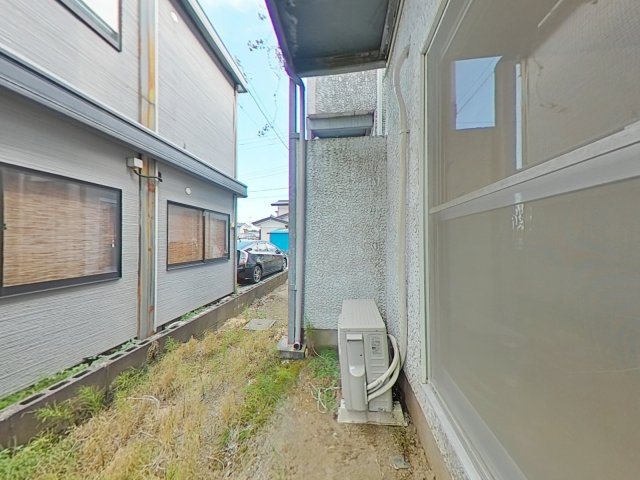 長山アパートの庭|お庭です