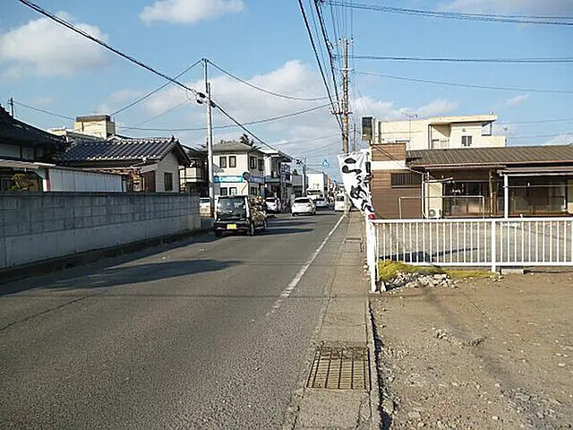 長山アパートの駐車場|駐車スペースもあります
