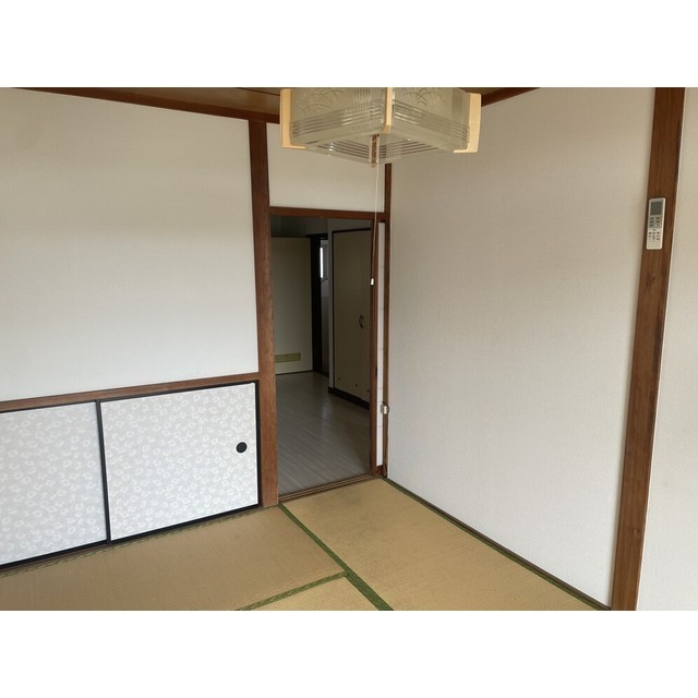 市毛マンションの内装|明るい色調の室内です