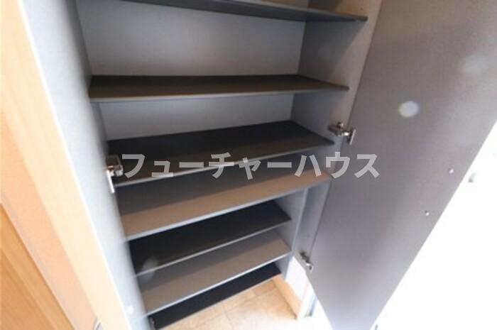 プリムール　Bの玄関