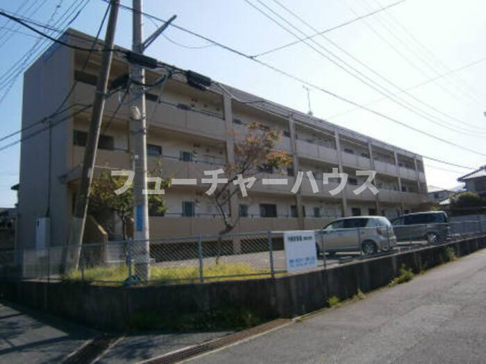 プラムマンションの外観