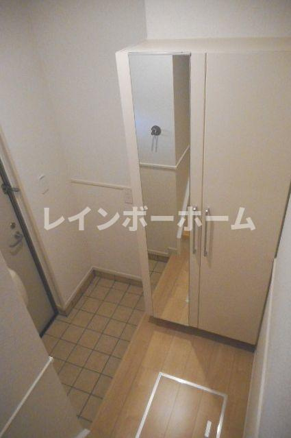 ニューサンモール・アゼリアＢ【非対面対応】接客・申込・契約オンライン！LINE×相談可！の玄関|きれいな玄関です