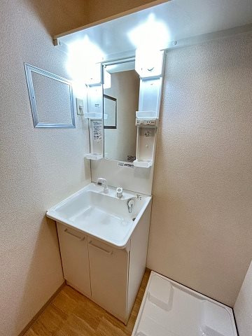 大阪市西淀川区大和田４丁目のアパートの洗面所|スペースが確保できる洗面所です