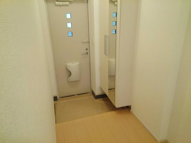 バース　プレイスの玄関|明るい玄関です