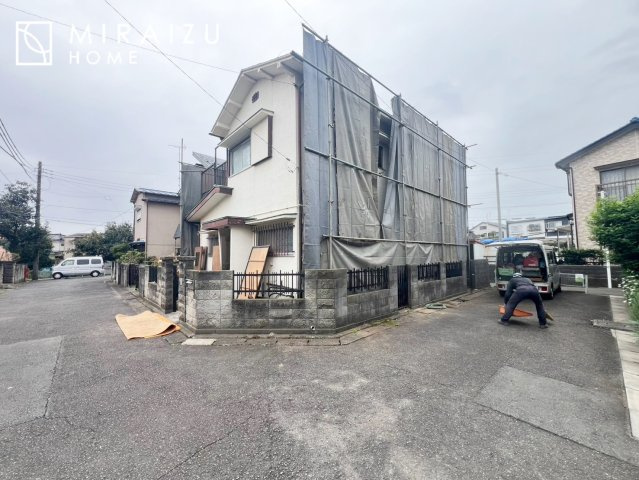 【外観】 | 運転が不安な方も安心な前面道路、きちんと幅員のある道路は女性にも安心です。整備されている道路は気持ちも良いですね♪