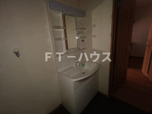船橋市駿河台１丁目のアパートの独立洗面台