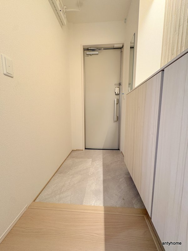 メゾンルル赤川　仲介手数料無料の玄関