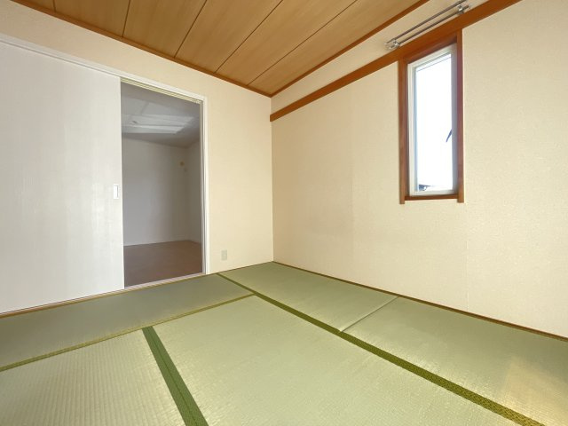 寝屋川市秦町のアパートの和室