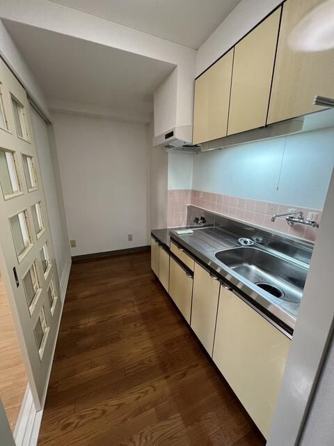 厚木市岡田４丁目の賃貸マンションのキッチン
