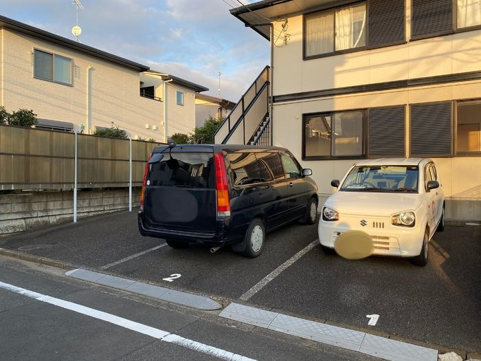 ベルドールの駐車場
