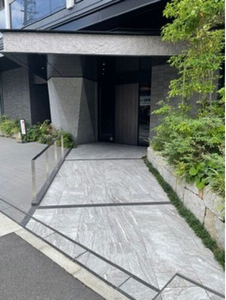 グランドメゾン名駅三丁目のエントランス