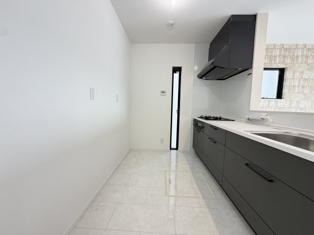 南城市玉城前川（全3棟）1号棟のキッチン|1号棟　使いやすいシステムキッチン♪