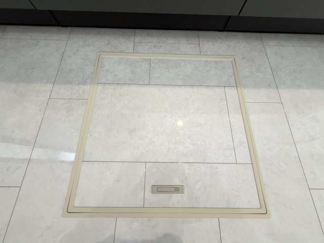南城市玉城前川（全3棟）1号棟のキッチン|1号棟　床下収納♪