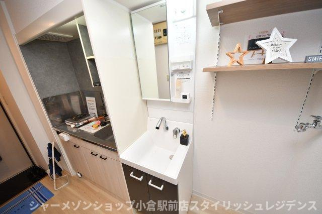 リファレンス嵐山口の洗面所|現況と異なる場合は現況を優先します。