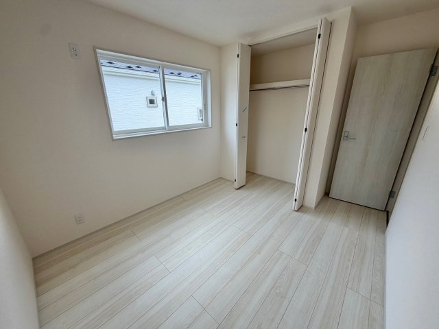 盛岡市山岸２丁目の洋室