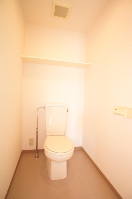 【トイレ】 | ルピナス平沼 | 落ち着いた色調のトイレです♪