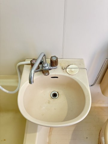 アップルハウスの洗面所|退去前につき、別部屋のお写真になります