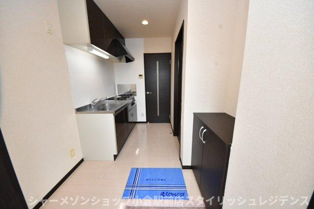 リファレンス大里原町の玄関