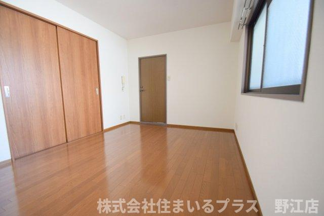 三神マンションの洋室