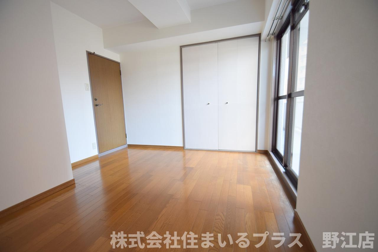 三神マンションの居間・リビング