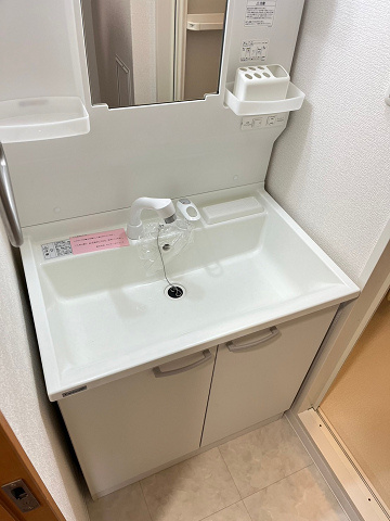 オーキッドレジデンス塚本の洗面所|スペースが確保できる洗面所です