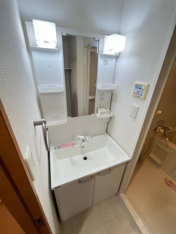 オーキッドレジデンス塚本の洗面所|使いやすい洗面所です