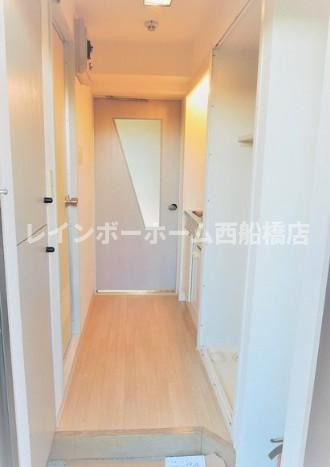 東洋ハイツ相模台の玄関