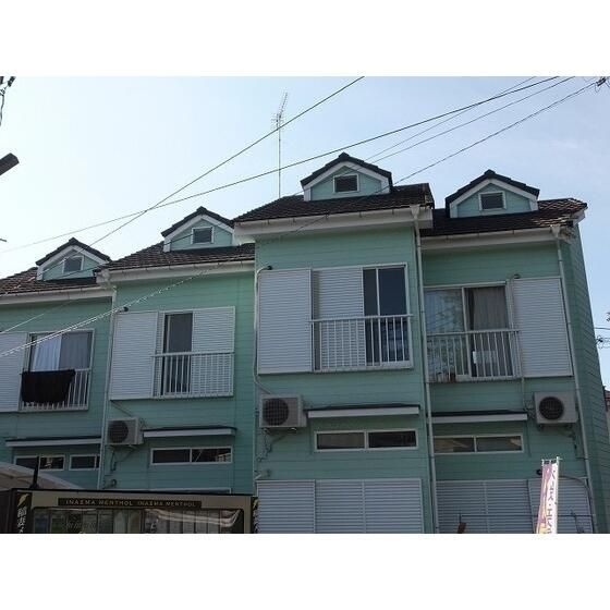 町田市常盤町のアパートの外観