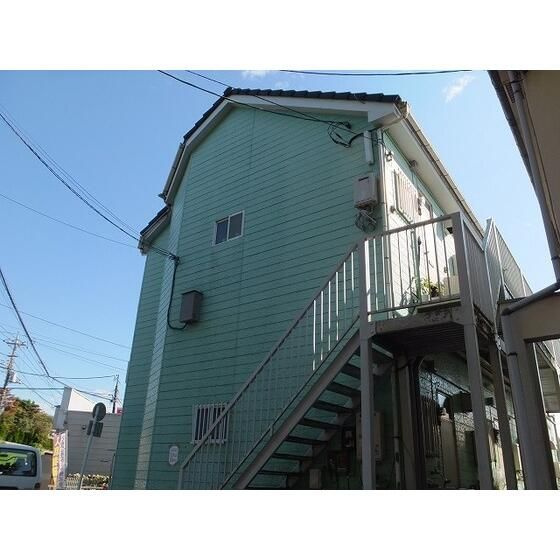 町田市常盤町のアパートの外観