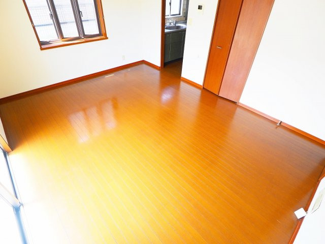 ミラベル壱番館の居間・リビング