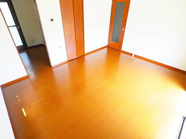 ミラベル壱番館の居間・リビング