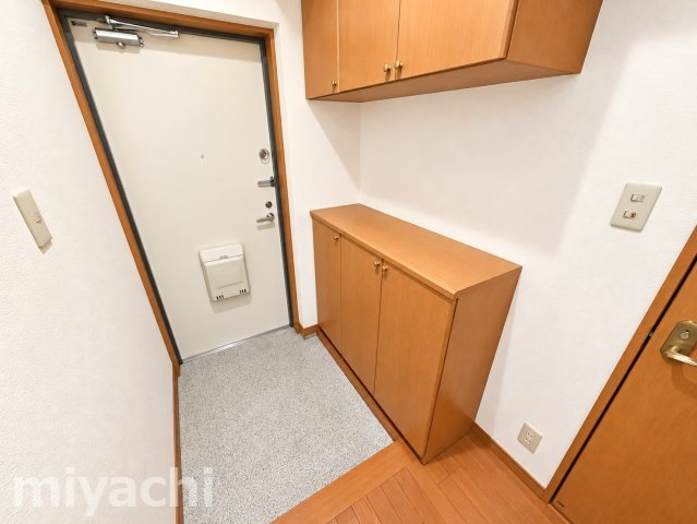 アップルコートの玄関