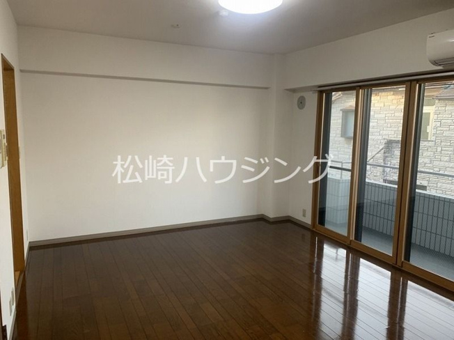 【寝室】 | ウエストヒル