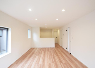 【居間・リビング】 | 新潟市西区寺地　５LDK | 18帖　LDK