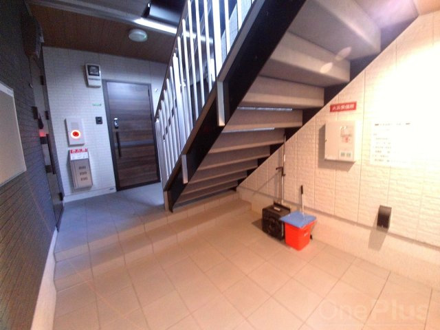 ラポール岡本のロビー