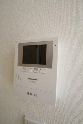 【セキュリティ】 | K’sヴィラ中野A | モニター付きインターホンで防犯面も安心です！