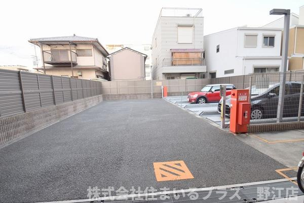 アクエルド緑地公園の駐車場