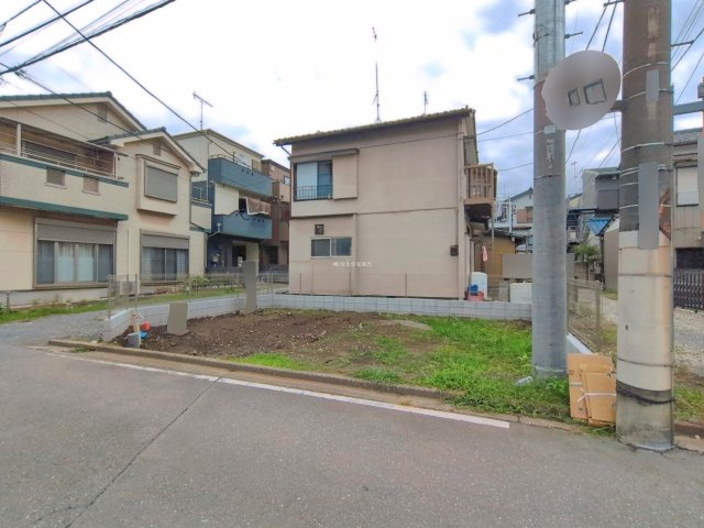 ふじみ野市北野２丁目の新築一戸建の前面道路含む現地写真|幅員4m道路に三方向接道しています。
