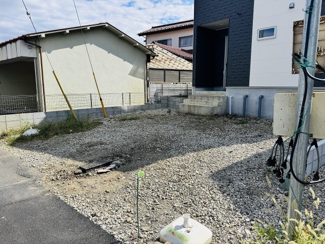 八王子市　下恩方町　新築一戸建て　３７期の駐車場|～並列3台駐車可能カースペース～