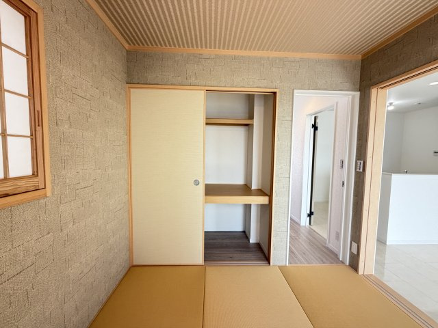 南城市玉城前川（全3棟）2号棟の和室|2号棟　和室4.5帖+収納付き♪